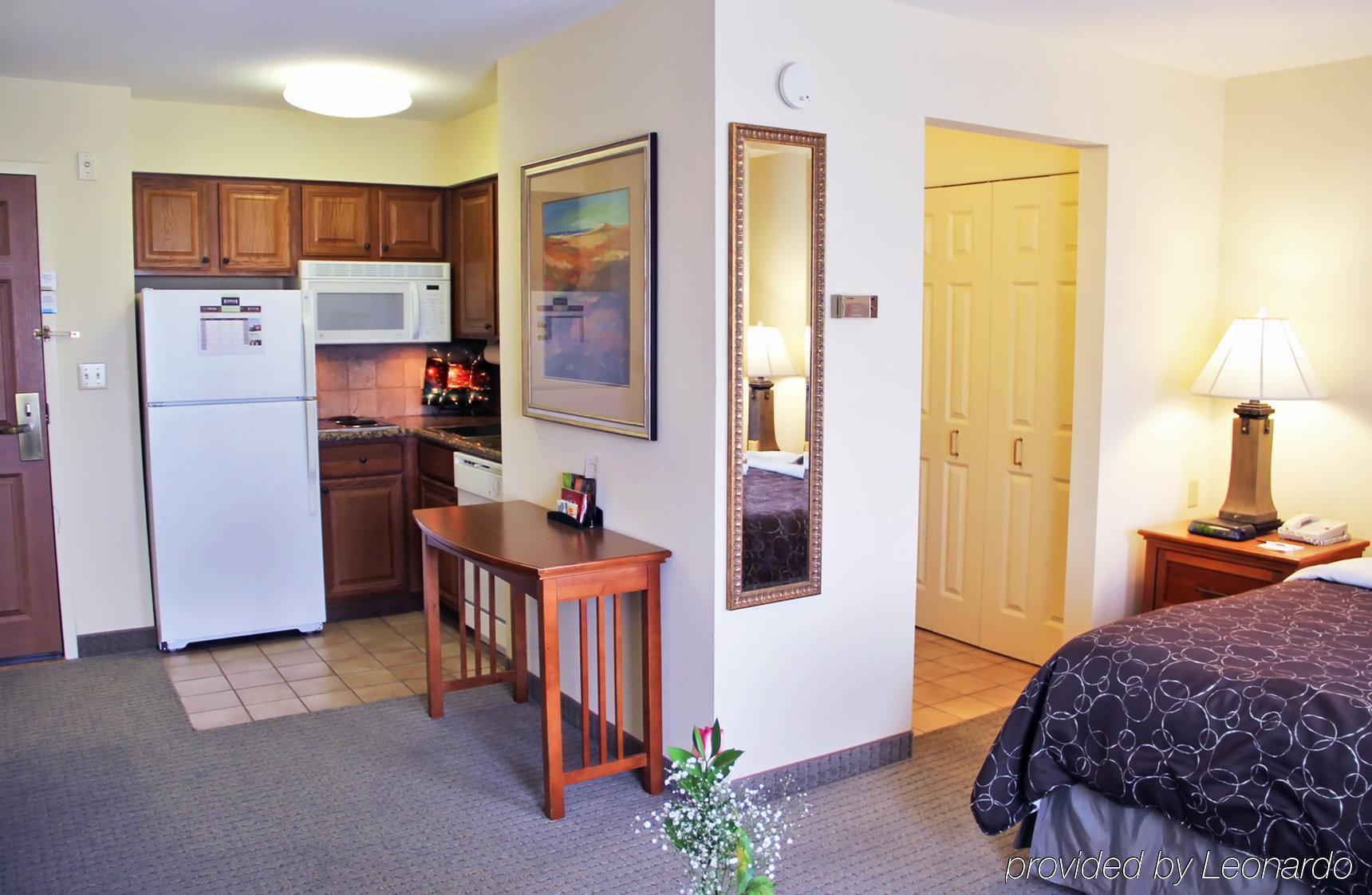 Staybridge Suites Lincoln I-80, An Ihg Hotel Екстер'єр фото