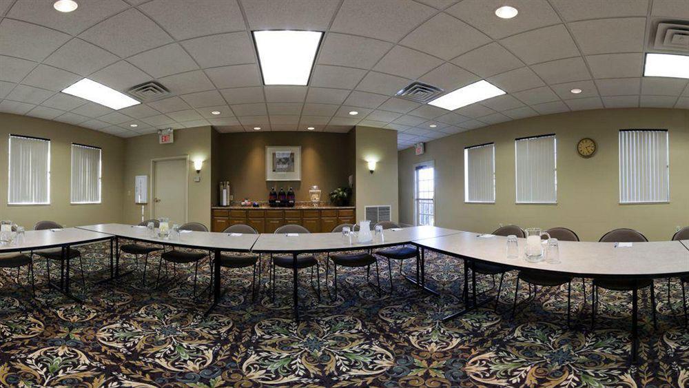 Staybridge Suites Lincoln I-80, An Ihg Hotel Екстер'єр фото